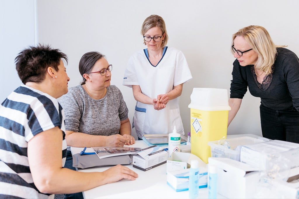 Der Kurs am St. Claraspital erlaubt dank kleinem Teilnehmerkreis gute Einblicke in die Praxis.