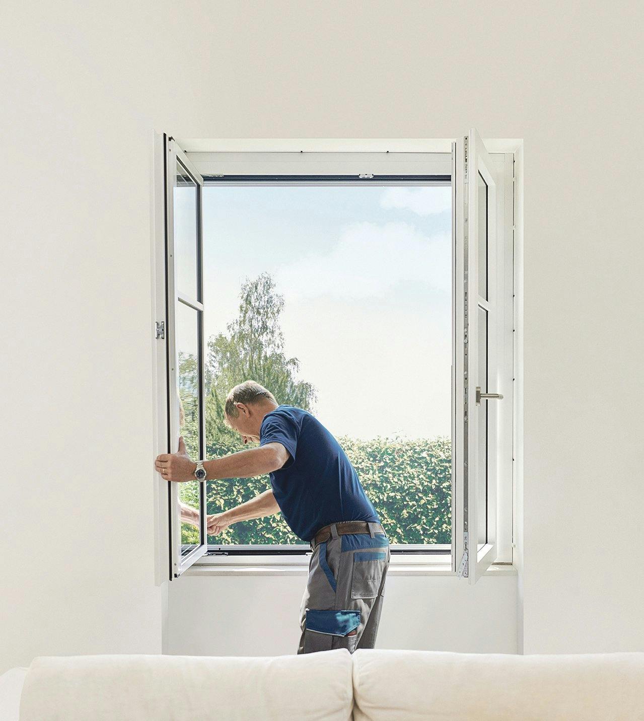 Contrôle et nettoyage: après un contrôle minutieux du fonctionnement, les monteurs professionnels de 4B remettent en ordre, nettoient et répondent à v...