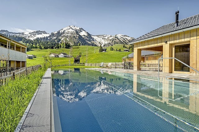 Maiensäss mit beheiztem Pool: die Fuchsegg Eco Lodge