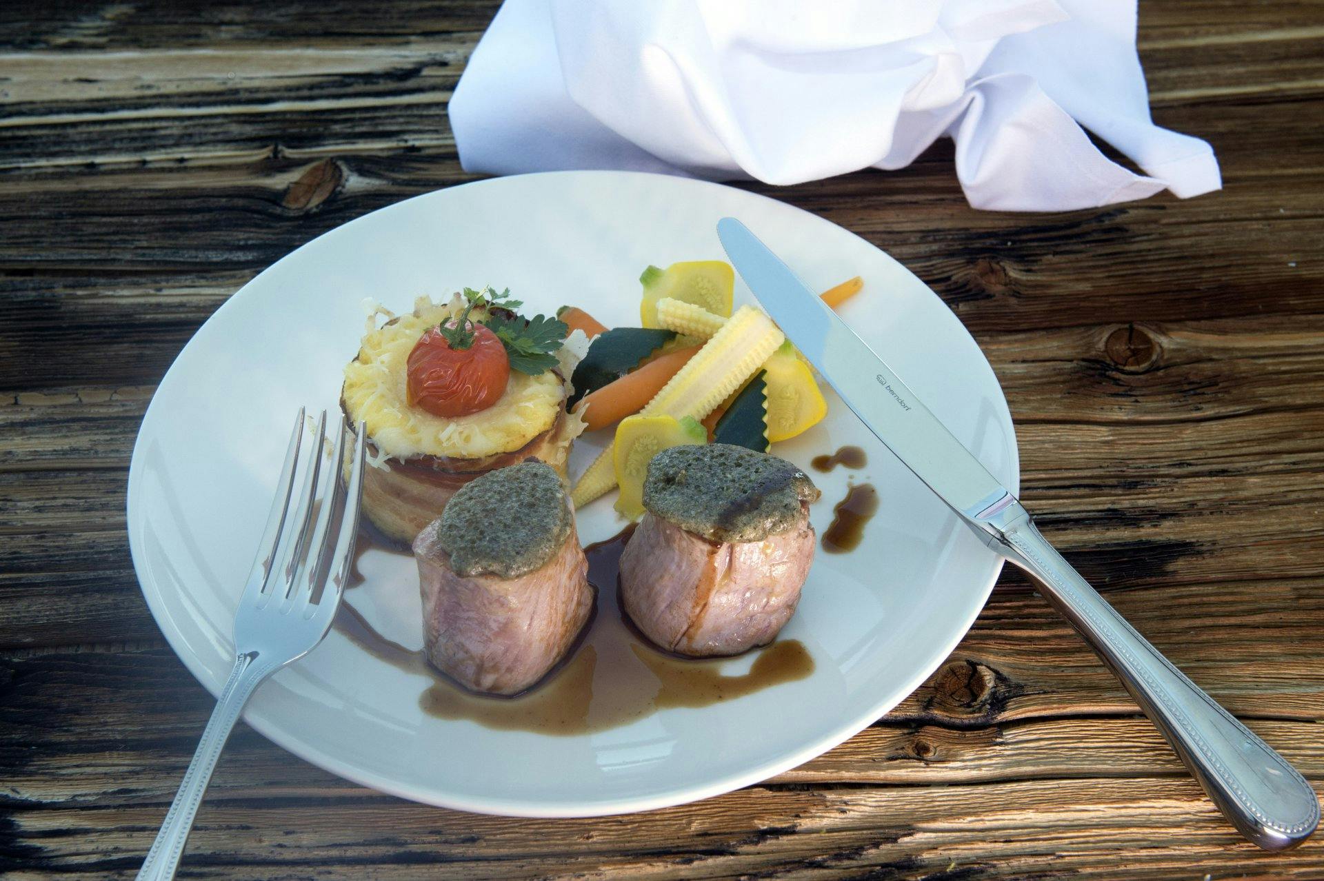 Schweinefilet mit Heukruste im Berggasthaus Niederbauen