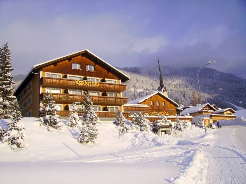 Das Danilo Pianta Hotel wird in fünfter Generation von der Familie Pianta geführt und vereint gepflegte Tradition und Gastlichkeit.

Gemütliche Ausstr...