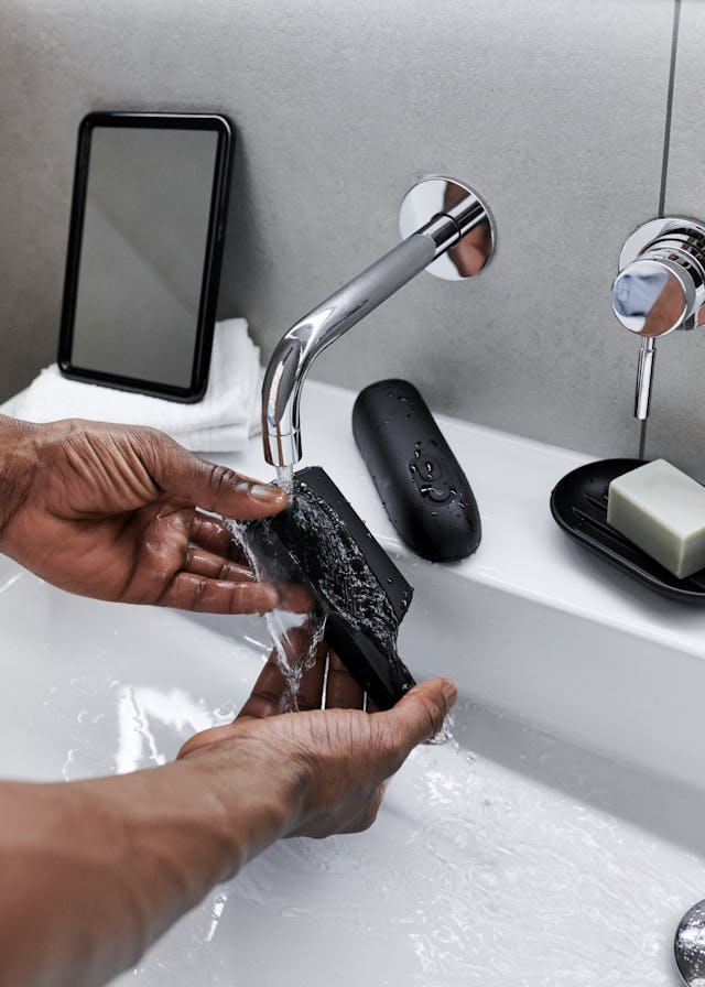 Nicht nur erotisch, sondern auch praktisch. Sogar die Reinigung funktioniert super einfach.