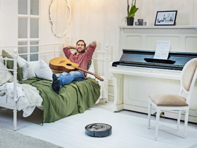 Das Leben leben und den iRobot arbeiten lassen: Manu Bukart macht es richtig. Das Leben leben und den iRobot arbeiten lassen: Manu Bukart macht es richtig.