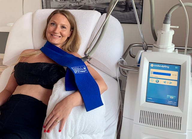 CoolSculpting® entfernt hartnäckige Fettdepots: Trotz Sport und richtiger Ernährung kann Fett an Problemzonen hängenbleiben.