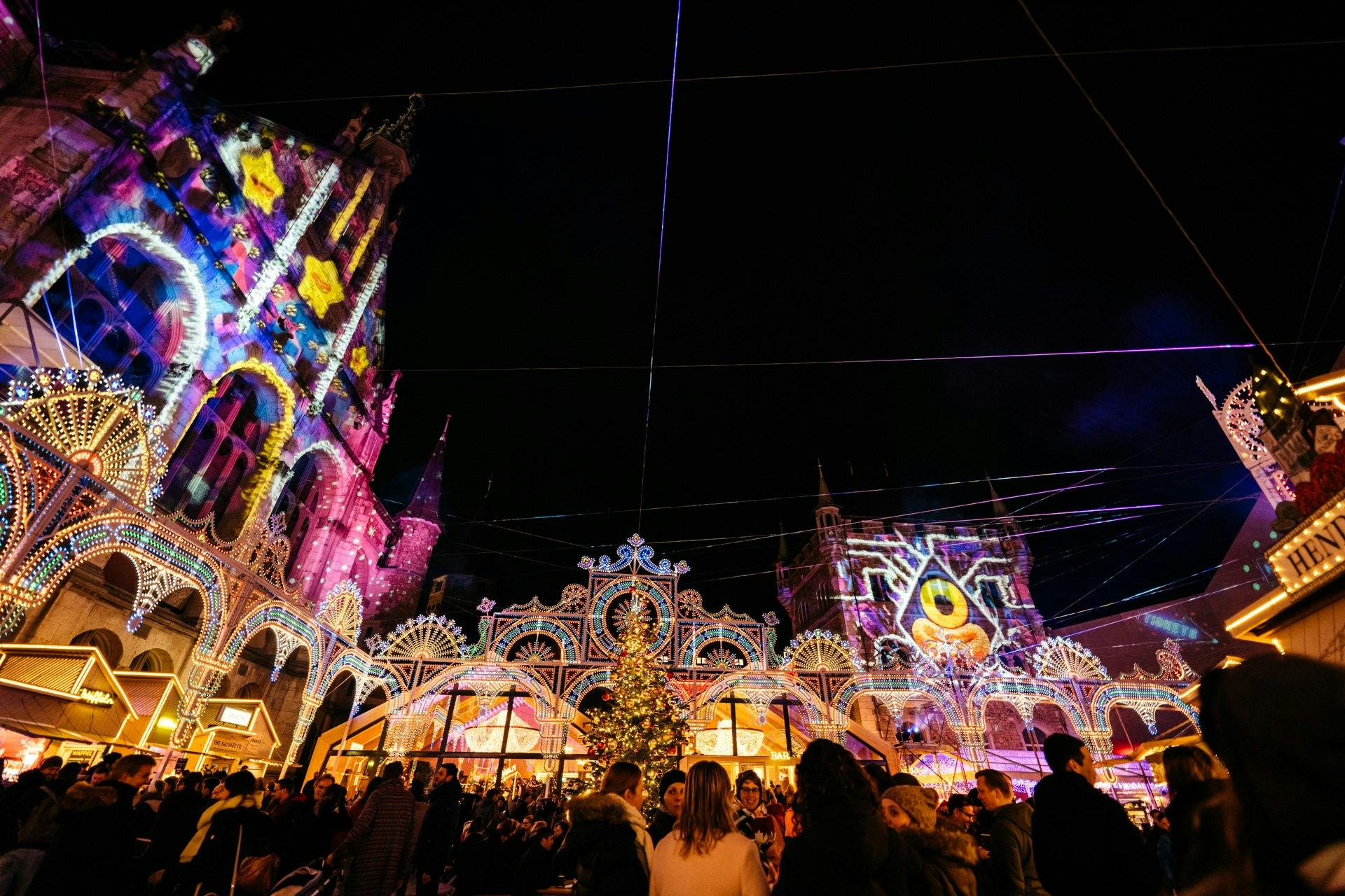 Bunt, bunter, Lichterfestival.