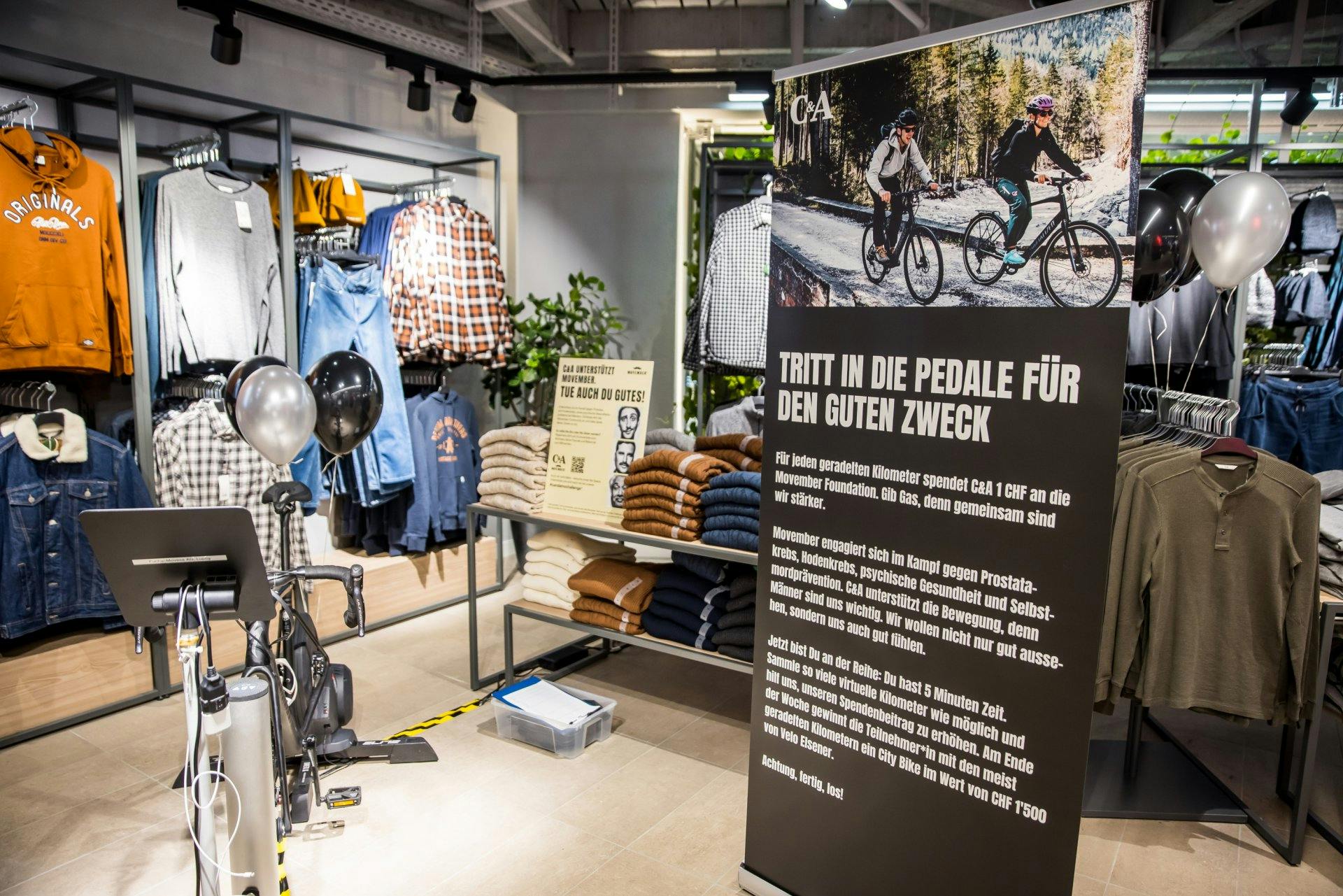 Die Bikestation lud zu Spass und Bewegung ein: Für jeden zurückgelegten Kilometer spendete C&A zwei Franken an die Movember Foundation.