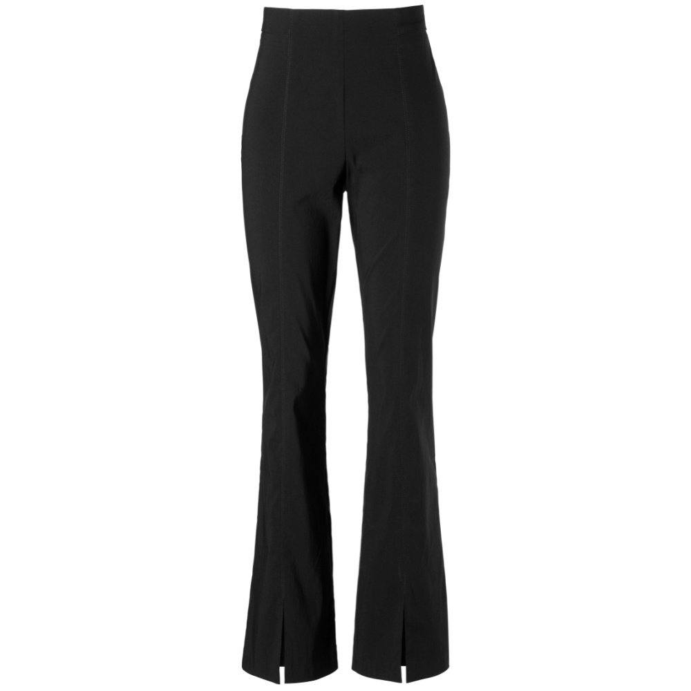 Schwarze Hose mit ausgestelltem Bein von
