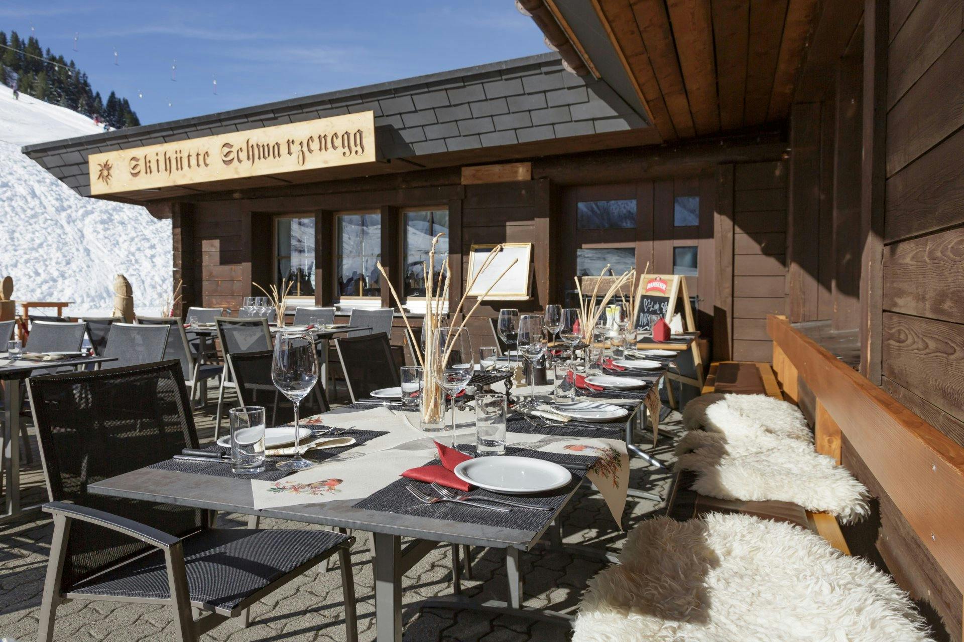 ... nicht nur auf unendlichen Pisten, sondern auch ganz gemütlich im Bergrestaurant.