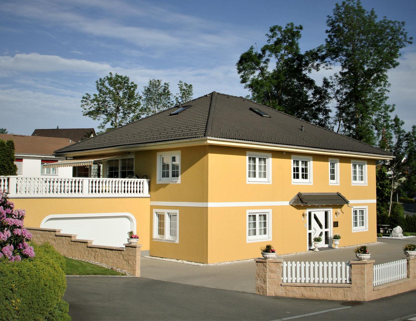 Das gelbe Haus in Neuenkirch: Der Sitz des Therapiehauses Nanzer.