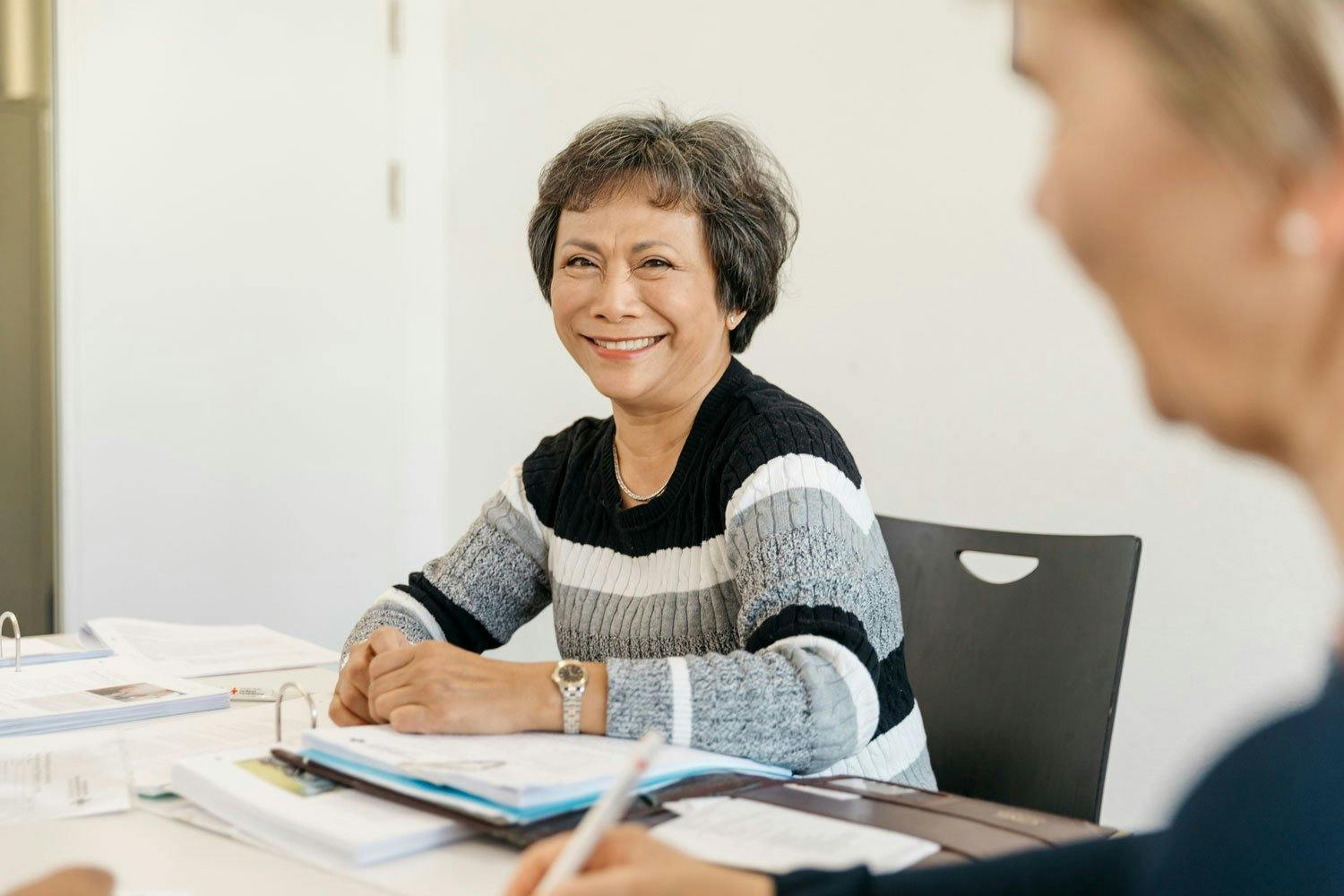 Le bénévolat est le fondement de la société, notamment à travers des cours de langue.