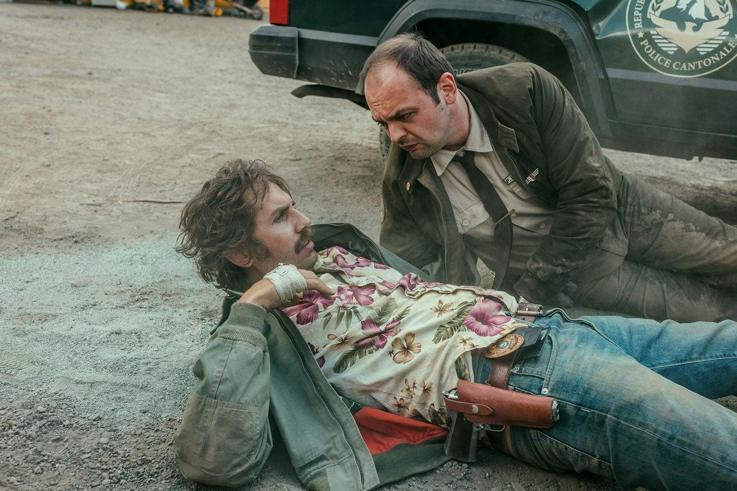 Und Action! Ein unfassbarer Mordversuch im Wallis wird zur Knacknuss für die Walliser «Tschugger» Bax und Pirmin.