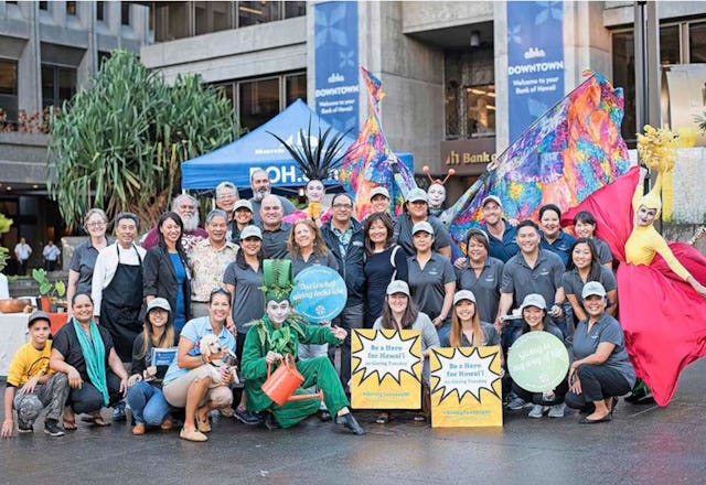 Weltweite Solidarität: Der Giving Tuesday findet rund um den Globus statt, wie hier in Hawaii. Weltweite Solidarität: Der Giving Tuesday findet rund um den Globus statt, wie hier in Hawaii.