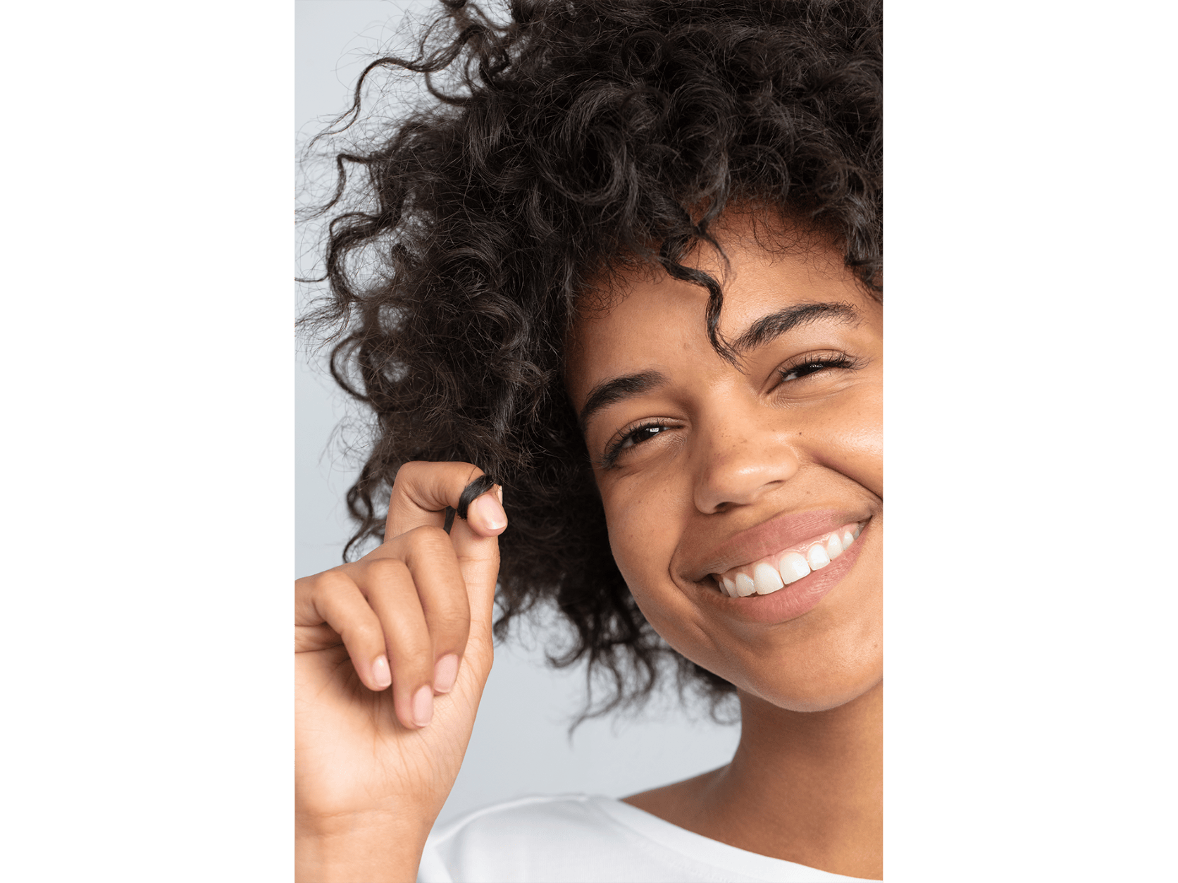 Der weDo/ Protect Balm pflegt deine Haarspitzen und Lippen.