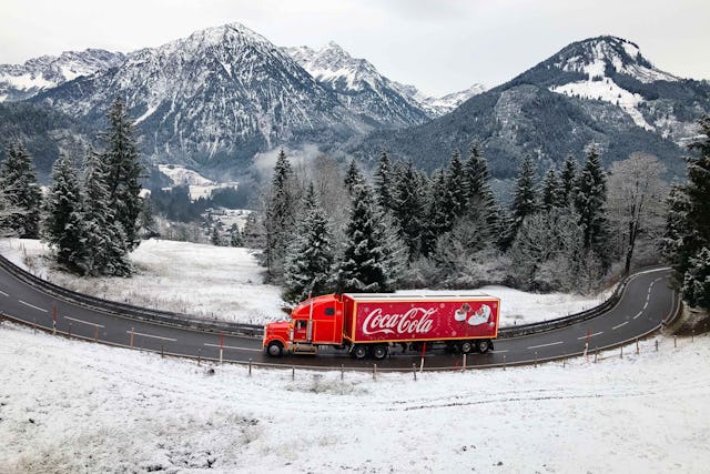 Nächster Halt: Chur. Der Coca-Cola Weihnachtstruck ist am 19. Dezember auf dem Kornplatz in Chur. Sei dabei!