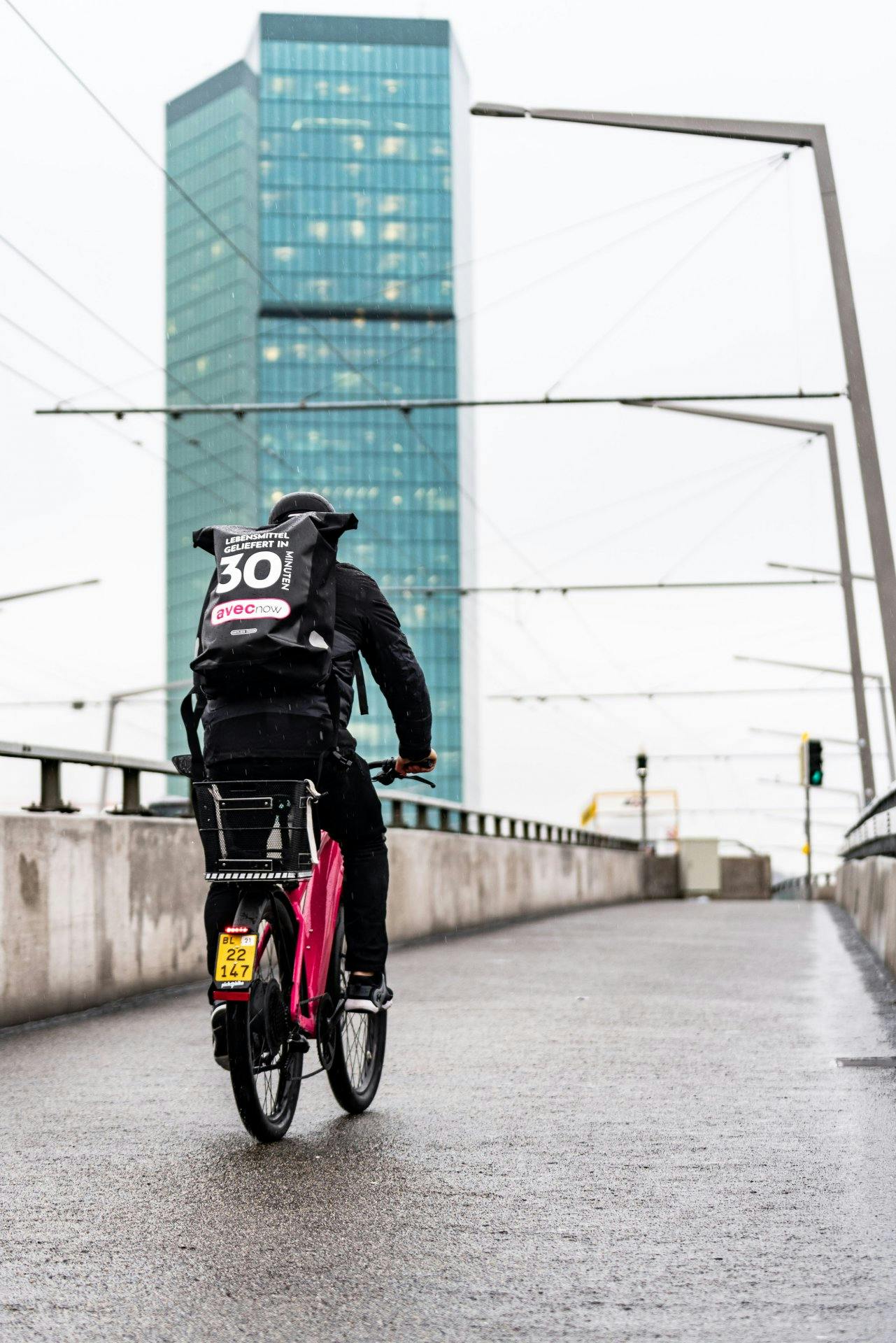 Bei acev now findest du alles, was das Herz begehrt.