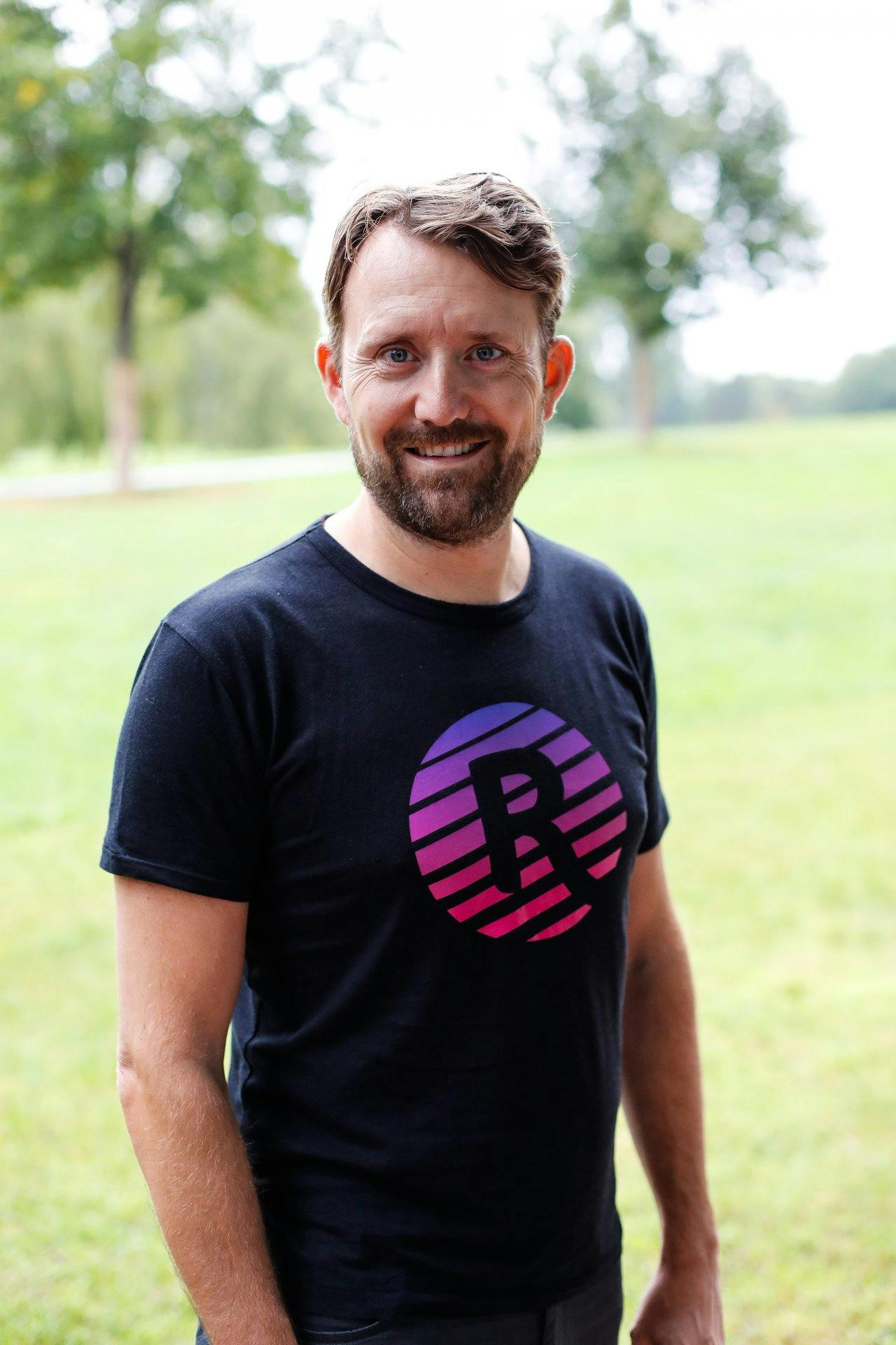 «Wer selber einmal an einem Turnier die Bratwurst oder das Bier nicht kaufen konnte, weil er kein Bargeld zur Hand hatte, kennt das Thema», sagt RaiseNow-CEO Marco Zaugg.