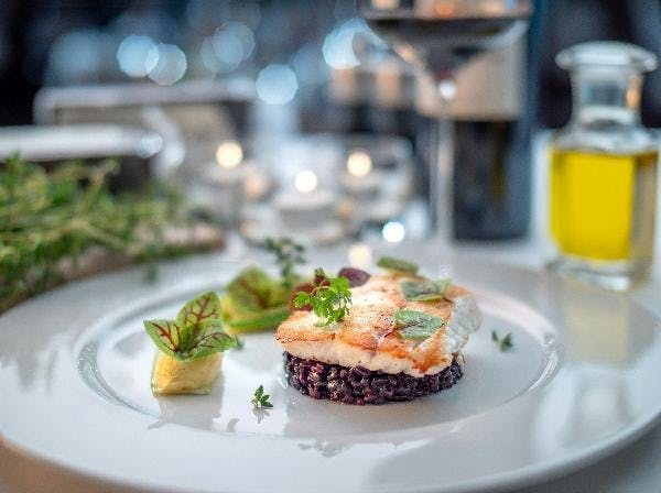 Im Restaurant Olivo erwartet ein exquisites Menu die Gäste.