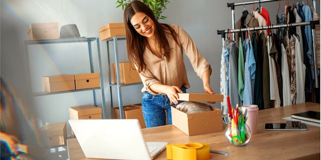 Bau dein eigenes E-Commerce-Business mit 5-6-stelligen Monatsumsätzen innerhalb von 6 bis 12 Monaten auf. Bau dein eigenes E-Commerce-Business mit 5-6-stelligen Monatsumsätzen innerhalb von 6 bis 12 Monaten auf.