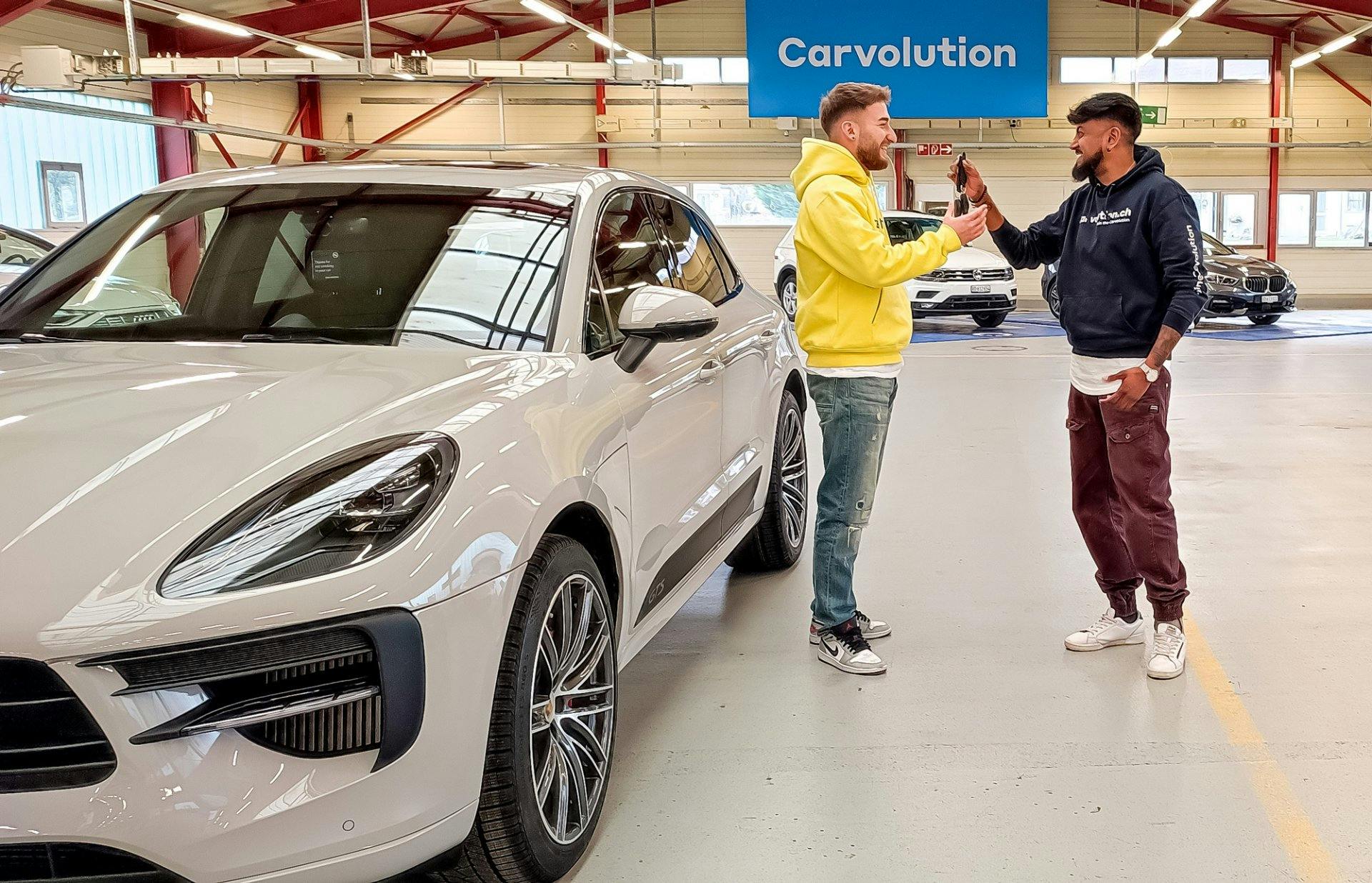 Auto-Übergabe am Hauptsitz in Bannwil.