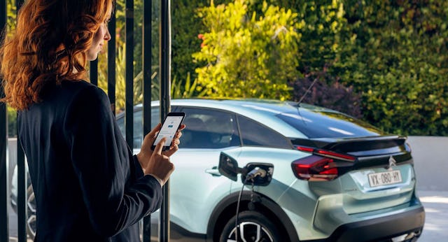 Schnelles Aufladen der Batterie ist garantiert.