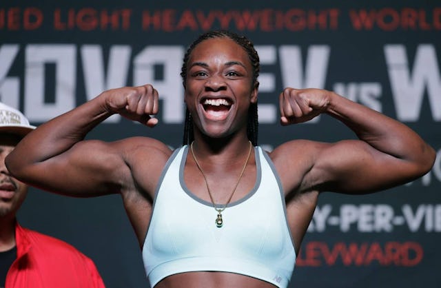 Claressa Shields posiert beim Wiegen am Freitag, 18. November 2016 in Las Vegas.