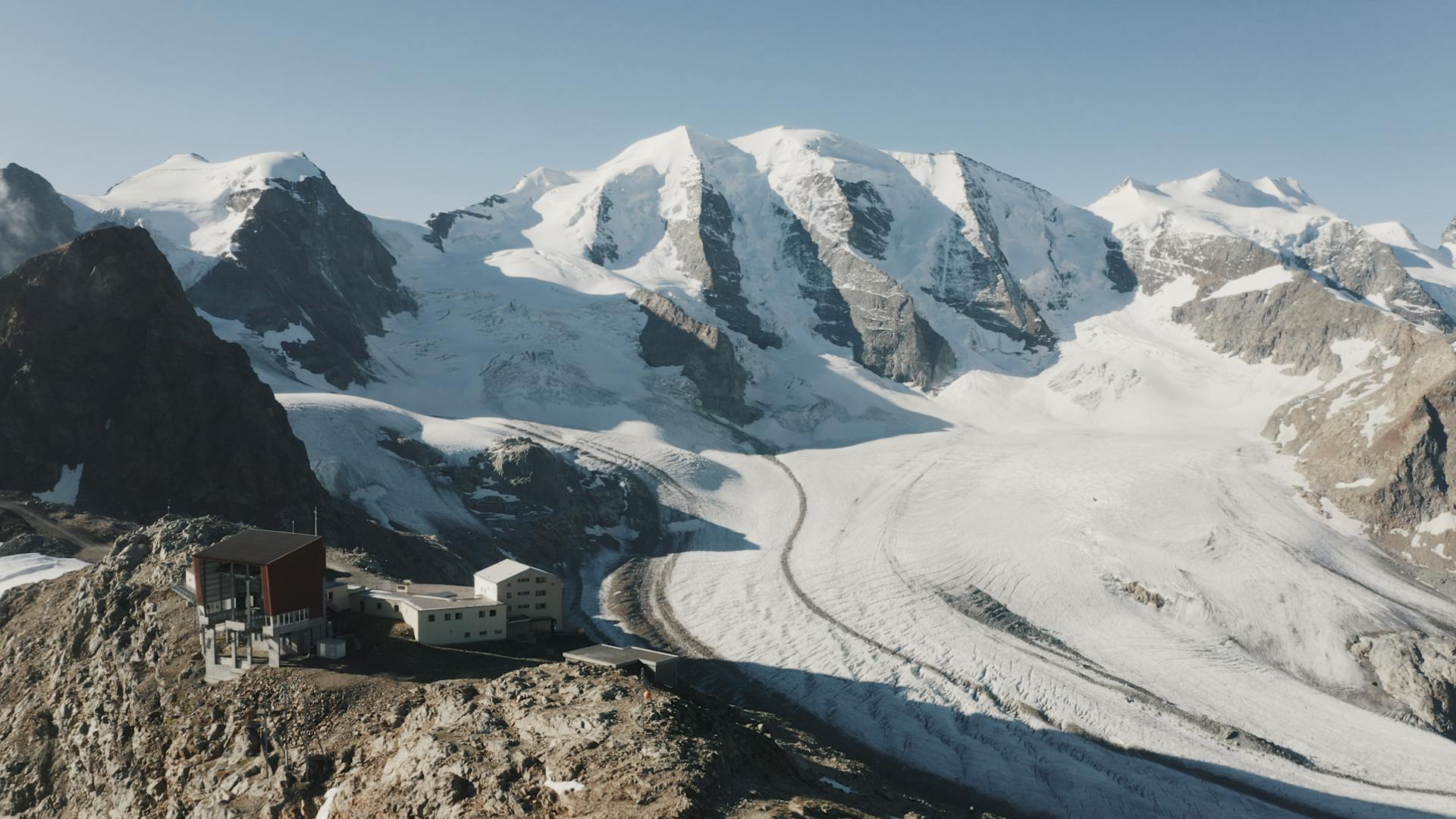 Das ewige Eis der Alpen im Erlebnisraum Bernina Glaciers.