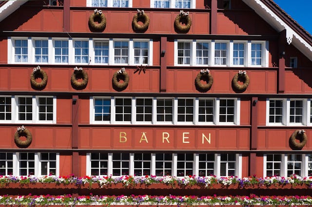 Historisch: Das Hotel ist das älteste Gebäude im Dorf.