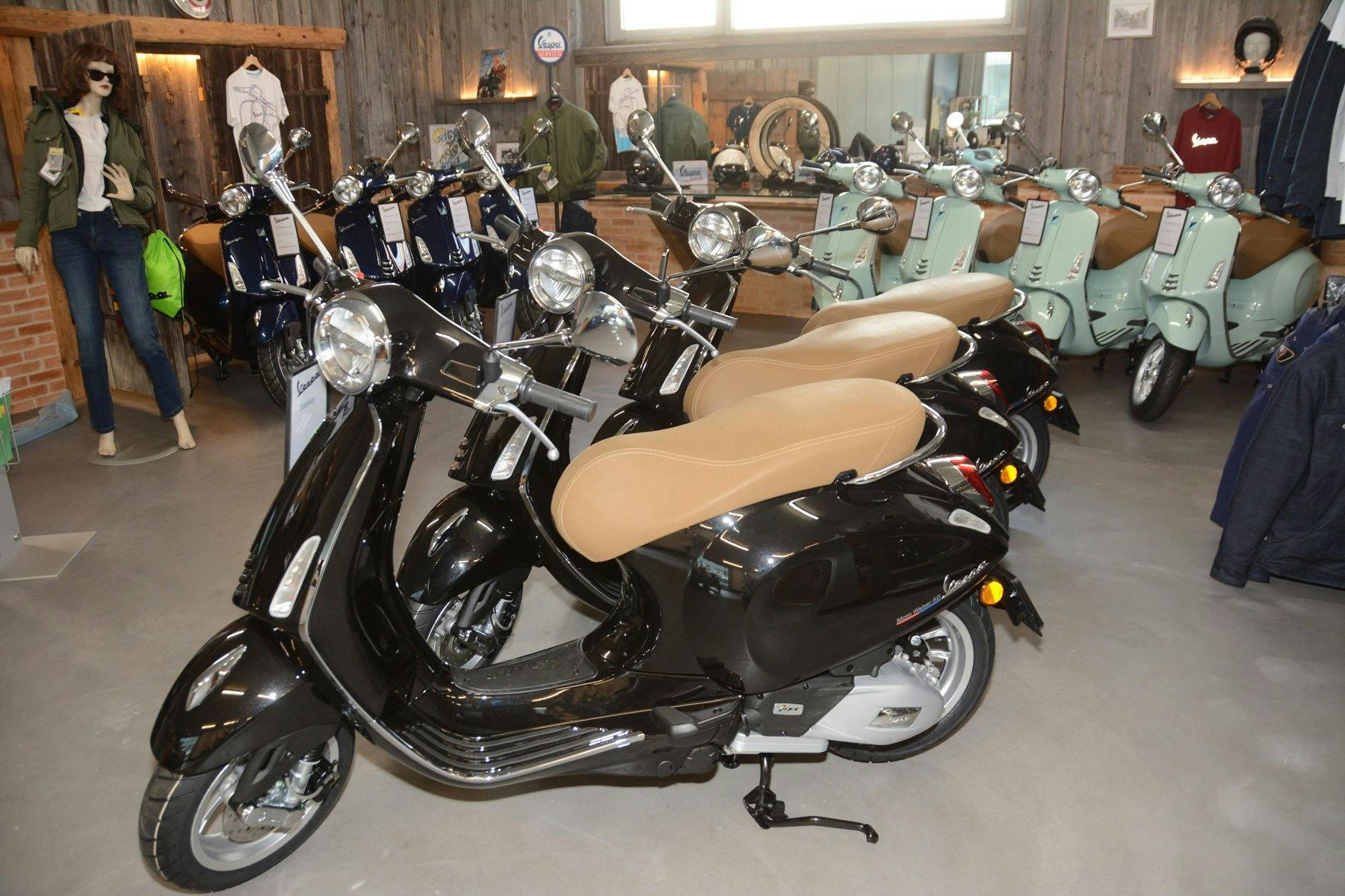 Wähle deine neue Vespa nach deinem Gusto aus vielen unterschiedlichen Modellen aus.