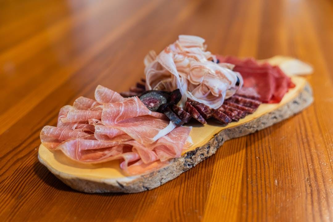 Spezialitäten, die man nicht so schnell vergisst: Apéroplättli à la Bischi.