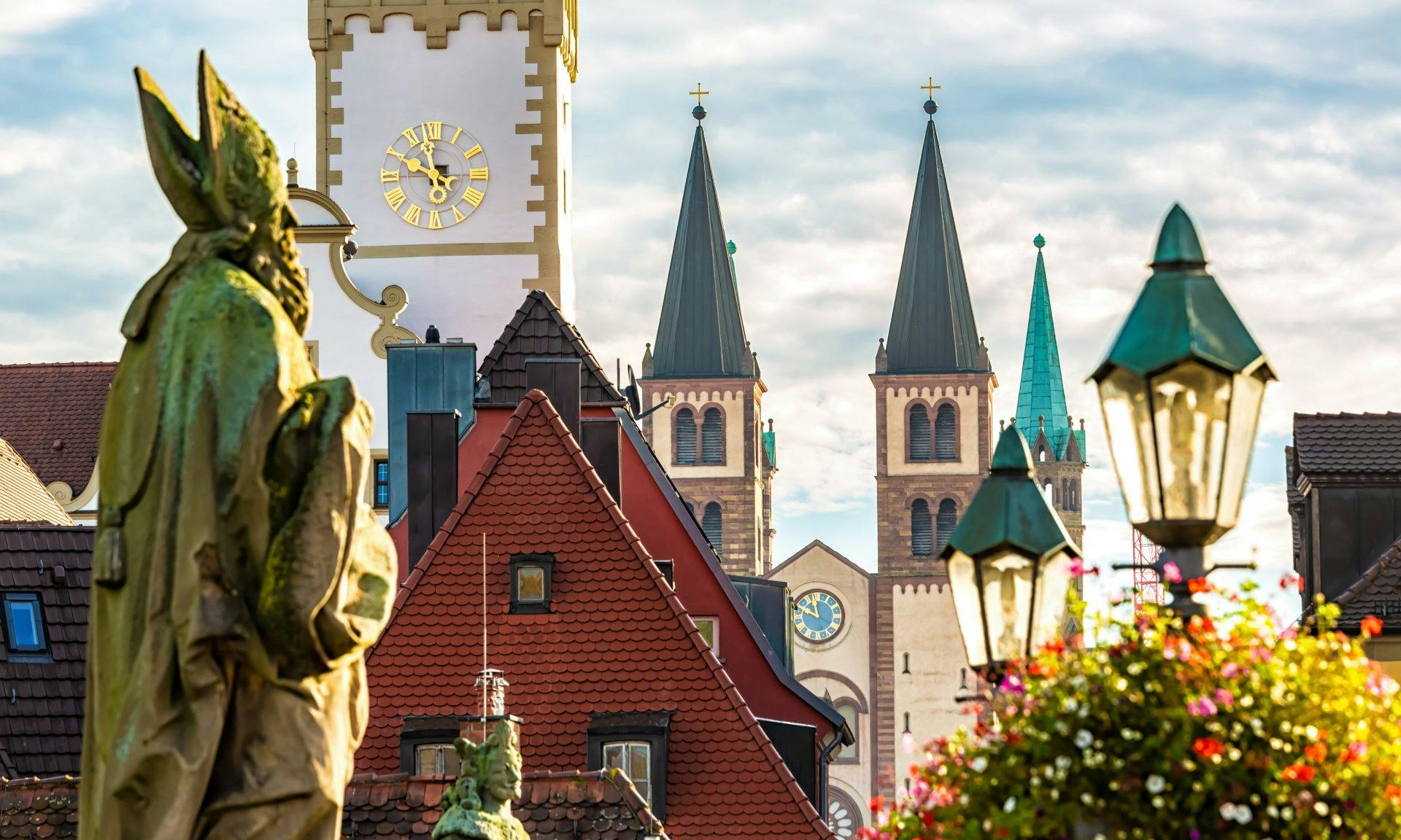 Es warten viele Metropolen darauf, von dir entdeckt zu werden.