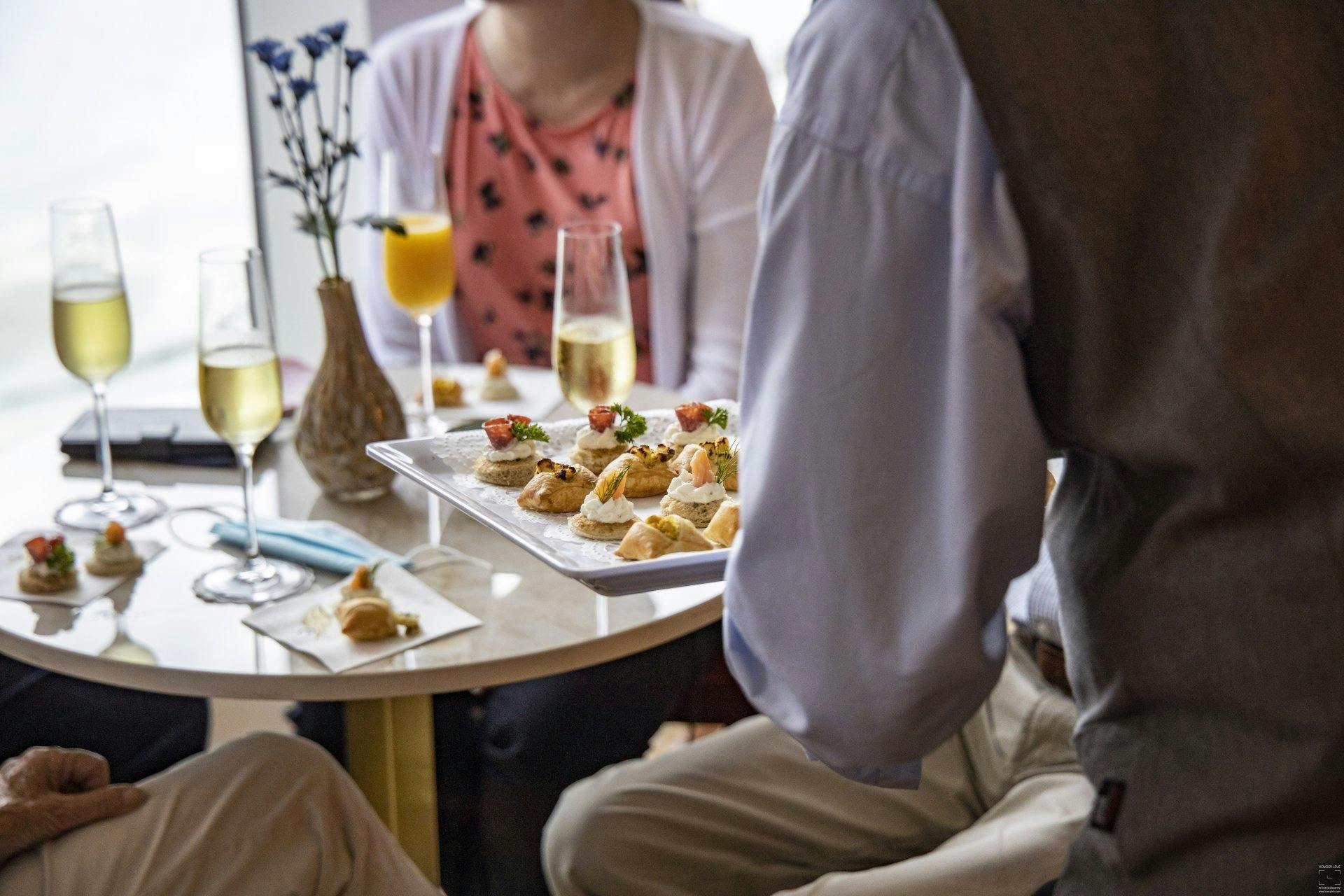 Apéro oder Tea Time? An Deck ist für alle etwas dabei.