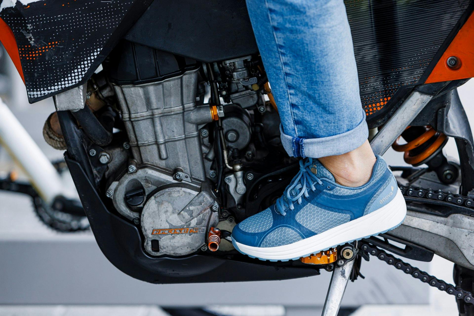 Immer gut unterwegs: Anova Giulia Denim für Damen.