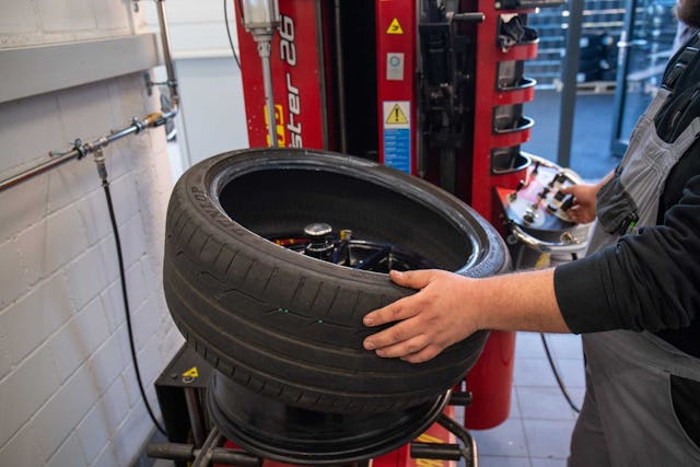 Schnell und kompetent - die Experten im LIGA Reifen Center.