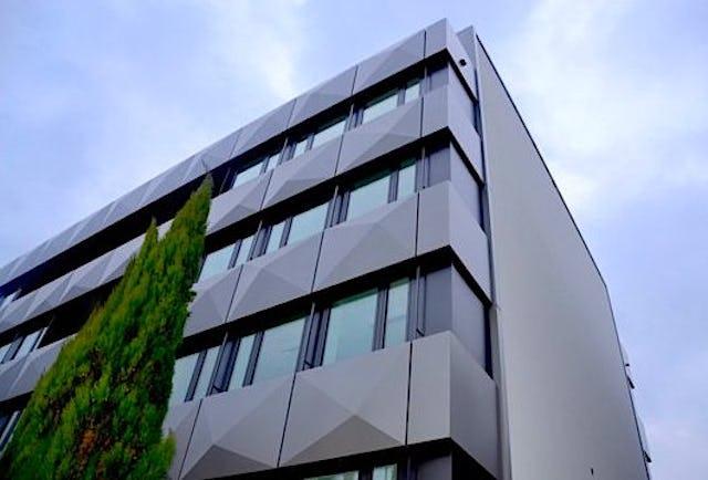 Die TEKO Basel mit einem optimalen Standort nur knapp fünf Fussminuten vom Bahnhof SBB entfernt.