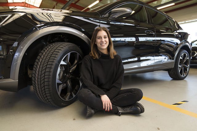 Carvolution-Mitgründerin Léa Miggiano kennt die Herausforderung, dass die Gesamtkosten rund ums Auto oft unterschätzt werden. Gemäss Studie werden die Kosten gar bis zu 50 Prozent unterschätzt.