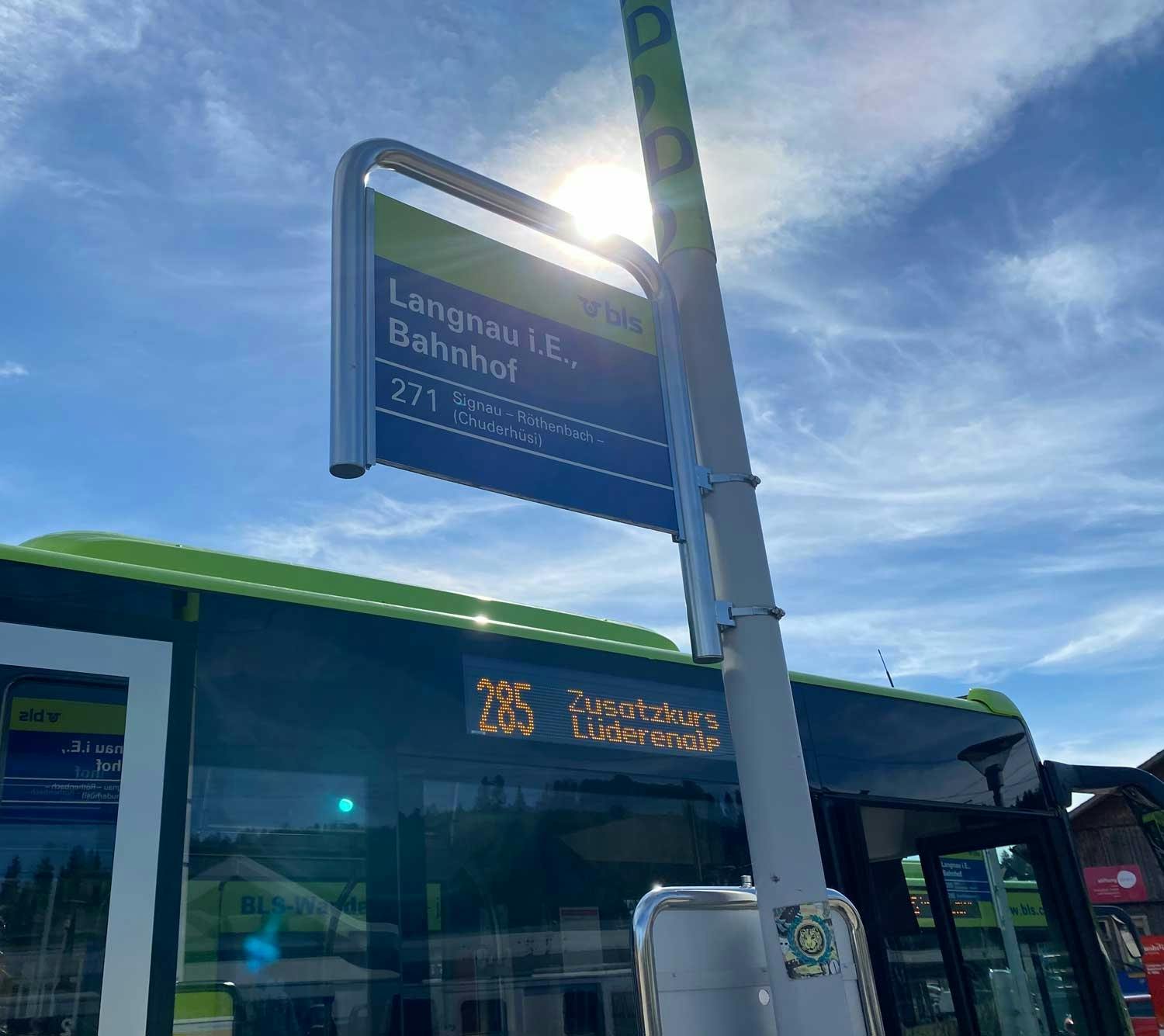 Mit dem BLS-Wanderbus kannst du deine Wanderung ganz bequem starten.