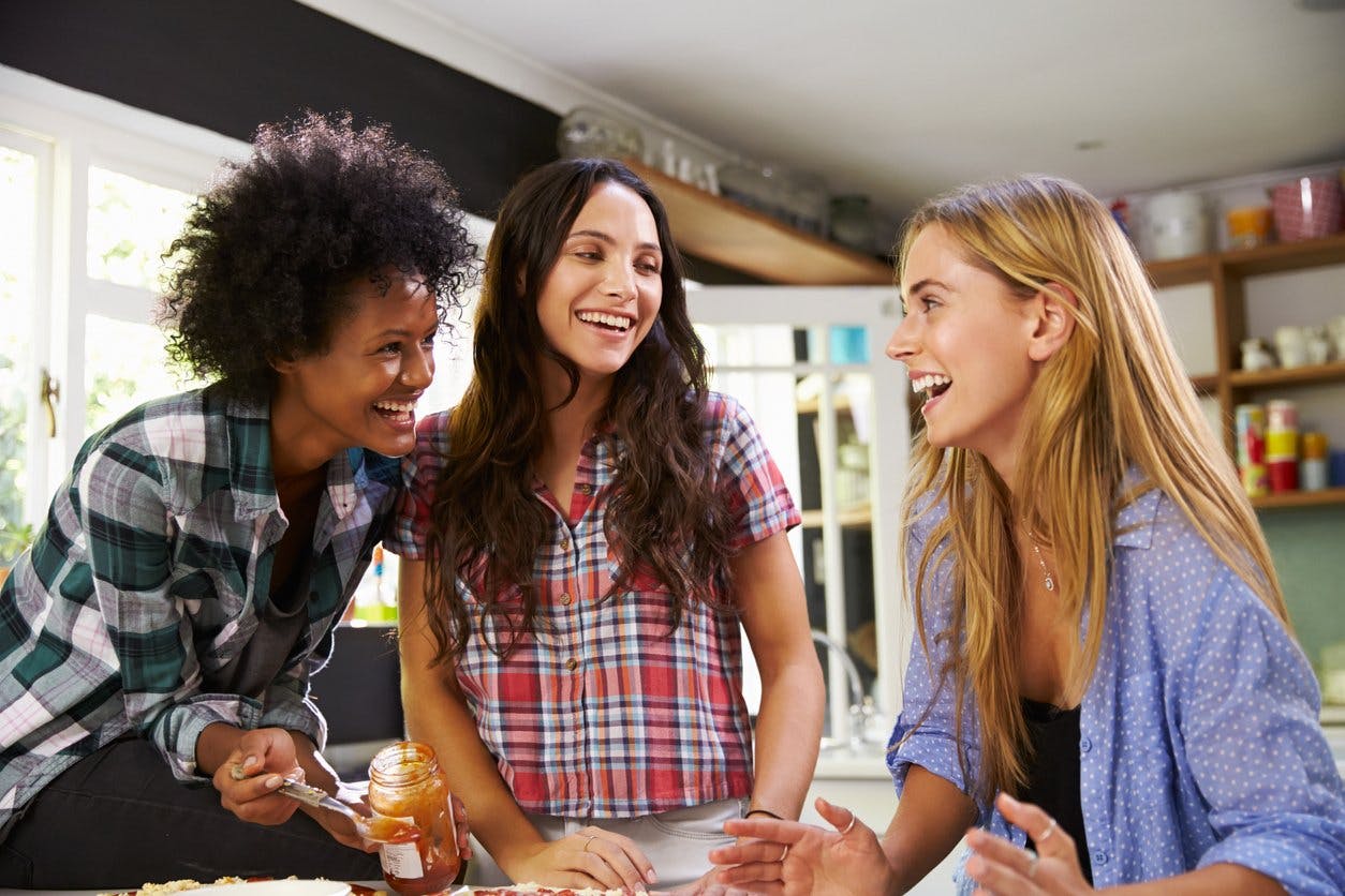 Rien de tel qu'une soirée avec tes copines et un bon repas.