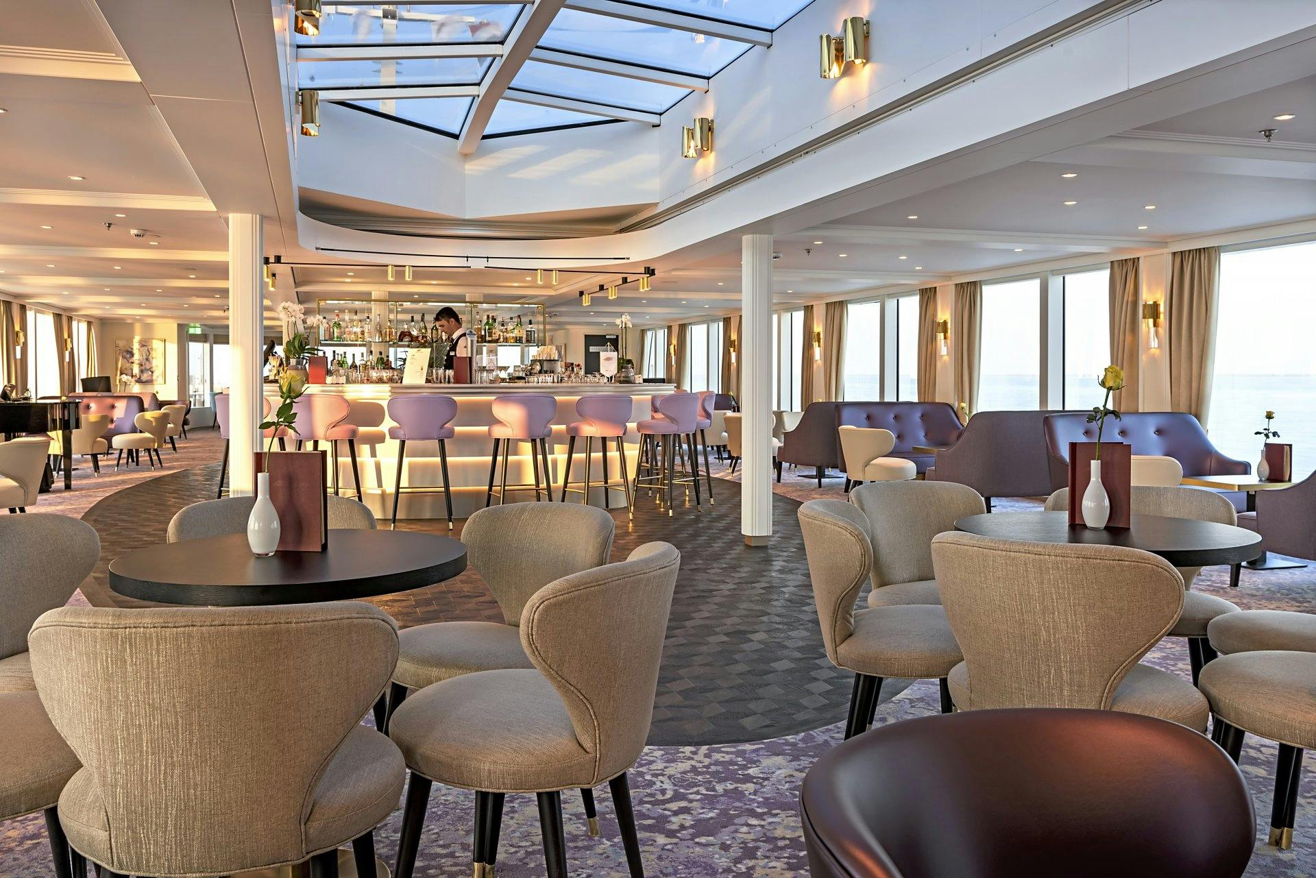 Geniesse anschliessend auf dem Flussschiff die Aussicht ...