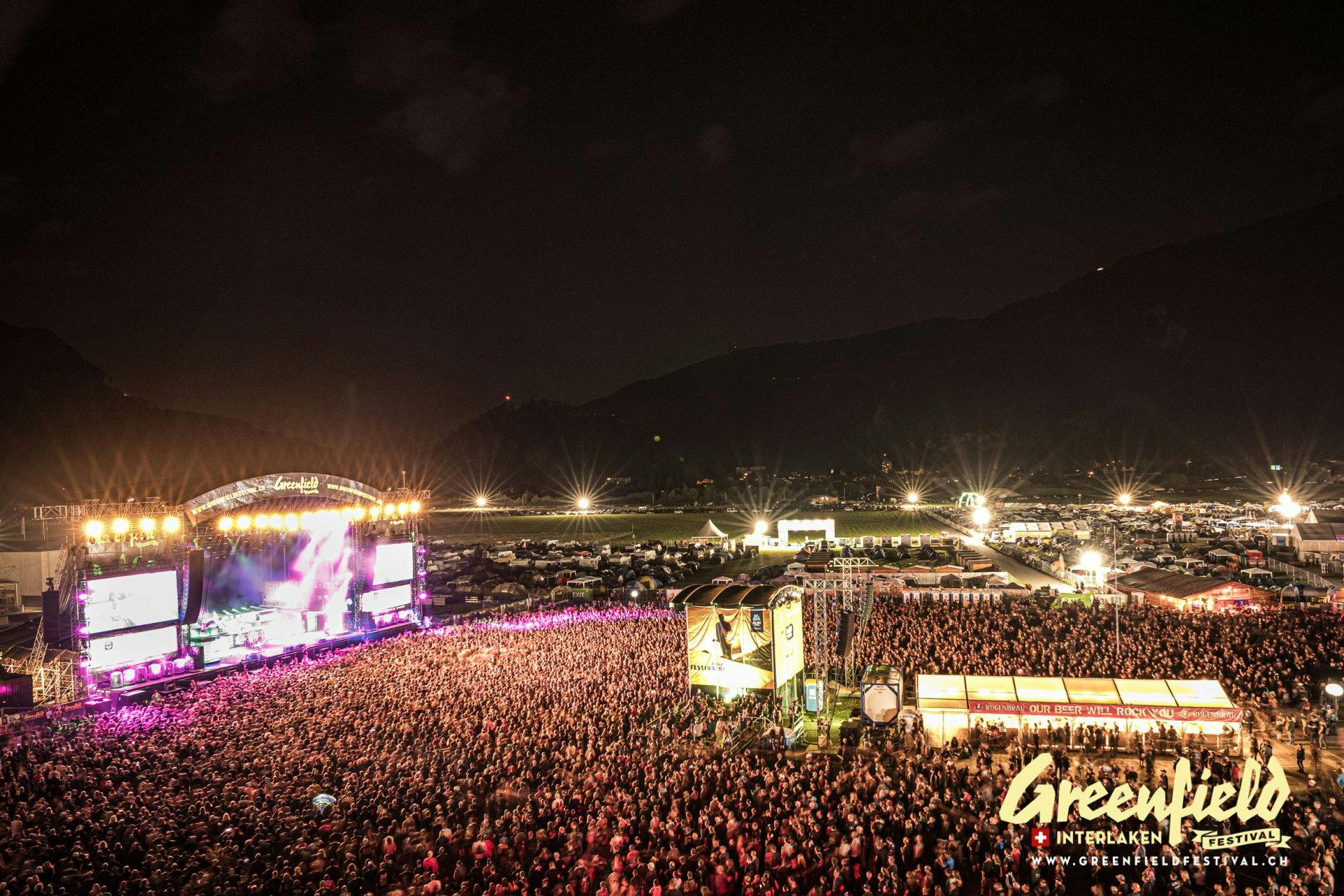 Über 80'000 Besucher*innen erfreuen sich jährlich am grössten Rockfestival der Schweiz.