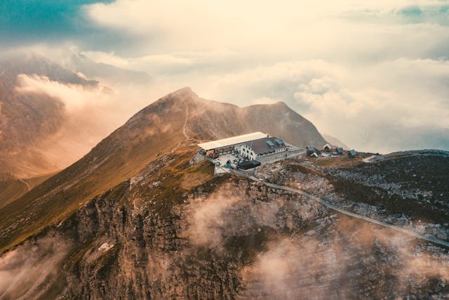 Une vue à couper le souffle pour grands et petits au sommet du Niesen Kulm.