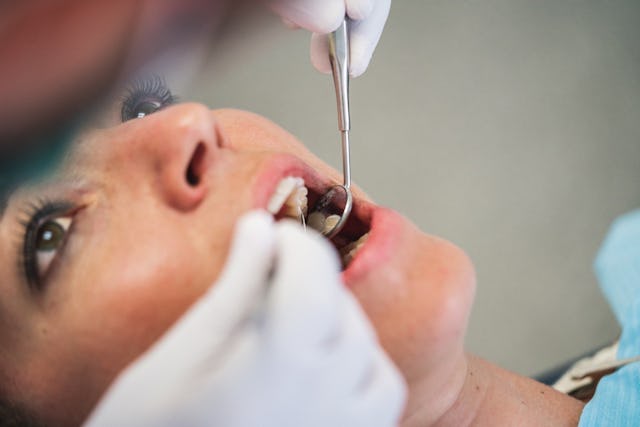 Retrouve le sourire cet été grâce à un soin dentaire adapté à ta dentition et à ton quotidien.