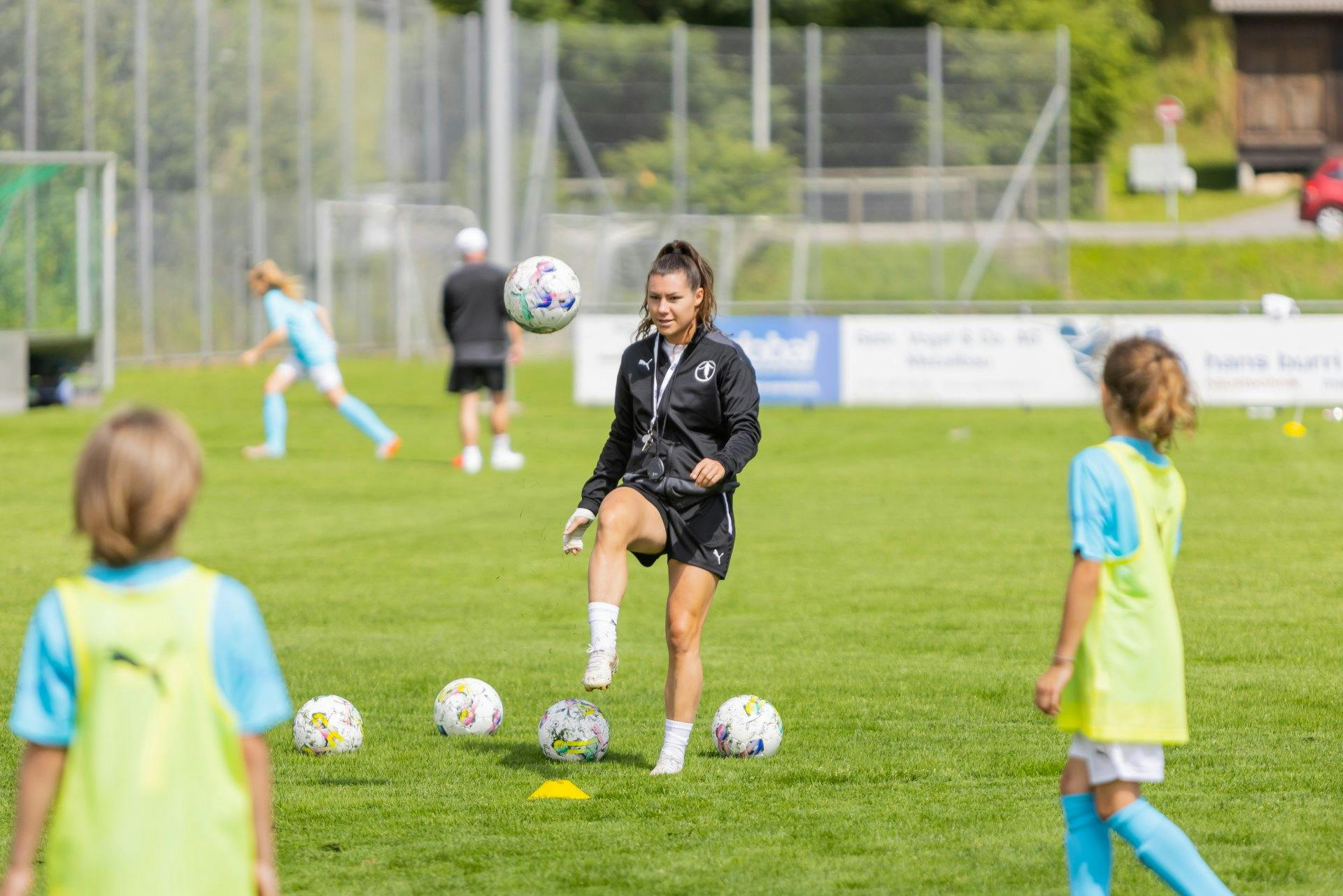 Elle s'engage ouvertement pour l'égalité et l'acceptation dans le sport.