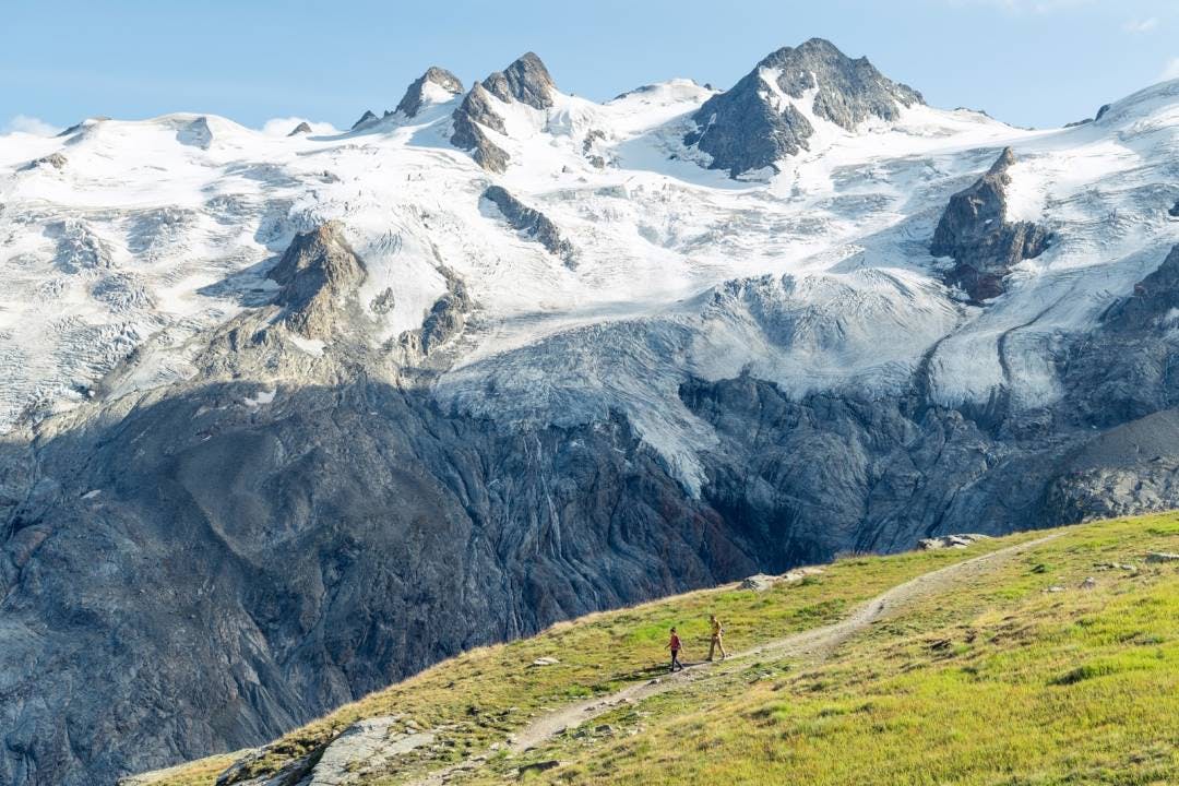 Die Bernina-Tour ist ein echtes Abenteuer. Herrliche Ausblicke auf die Gletscherwelt des Berninamassivs begleiten dich auf dieser spannenden Route.
