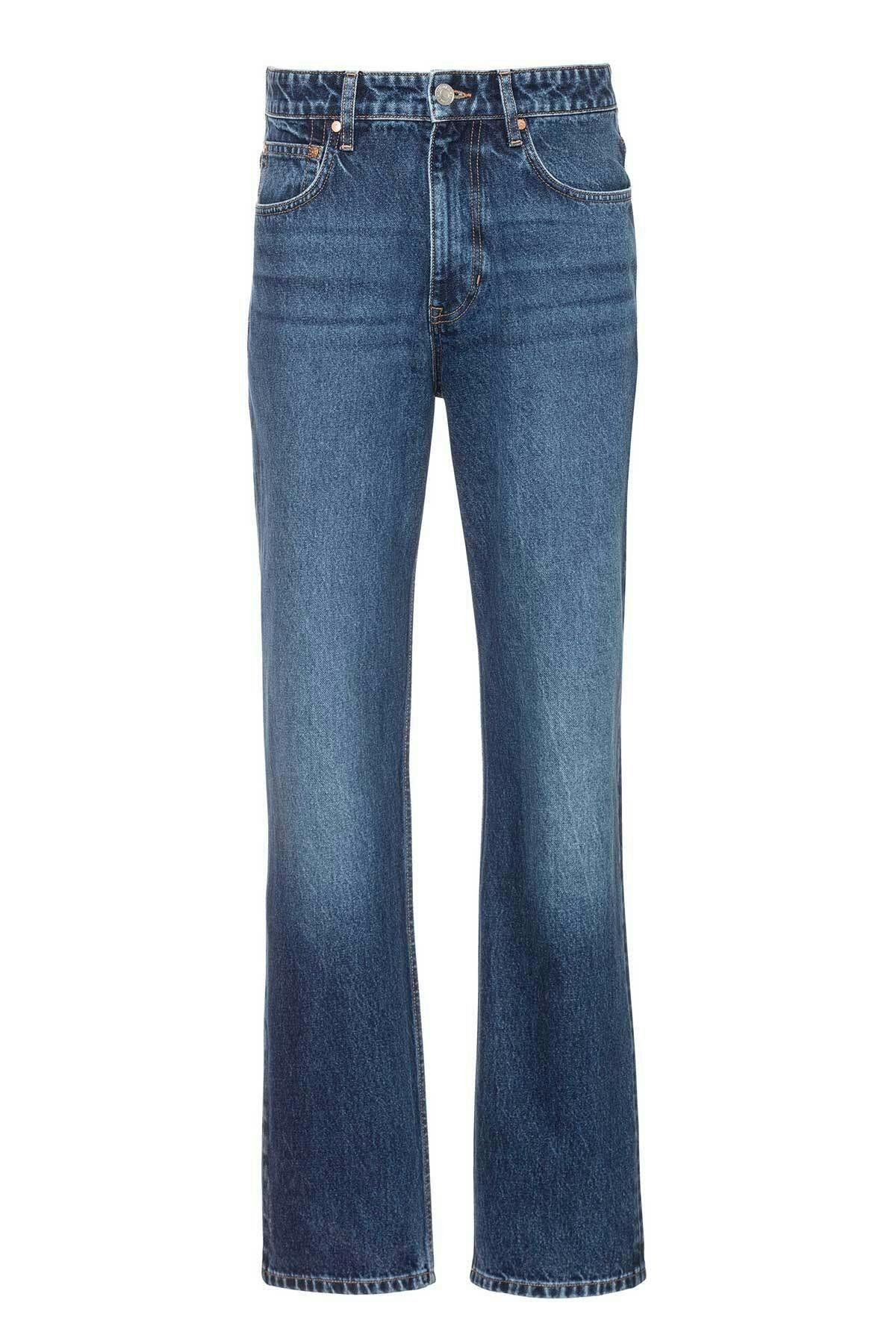 Que tu sois un homme ou une femme, si tu aimes le look cool, tu pourrais aussi devenir fan de ce pantalon unisexe: Relaxed Denim en mid blue, 59.95 fr...