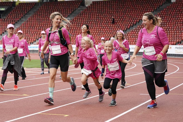 Mach mit und ergattere eines von zehn Tickets für den Pink Ribbon Charity Walk am 25. September im Zürcher Stadion Letzigrund.