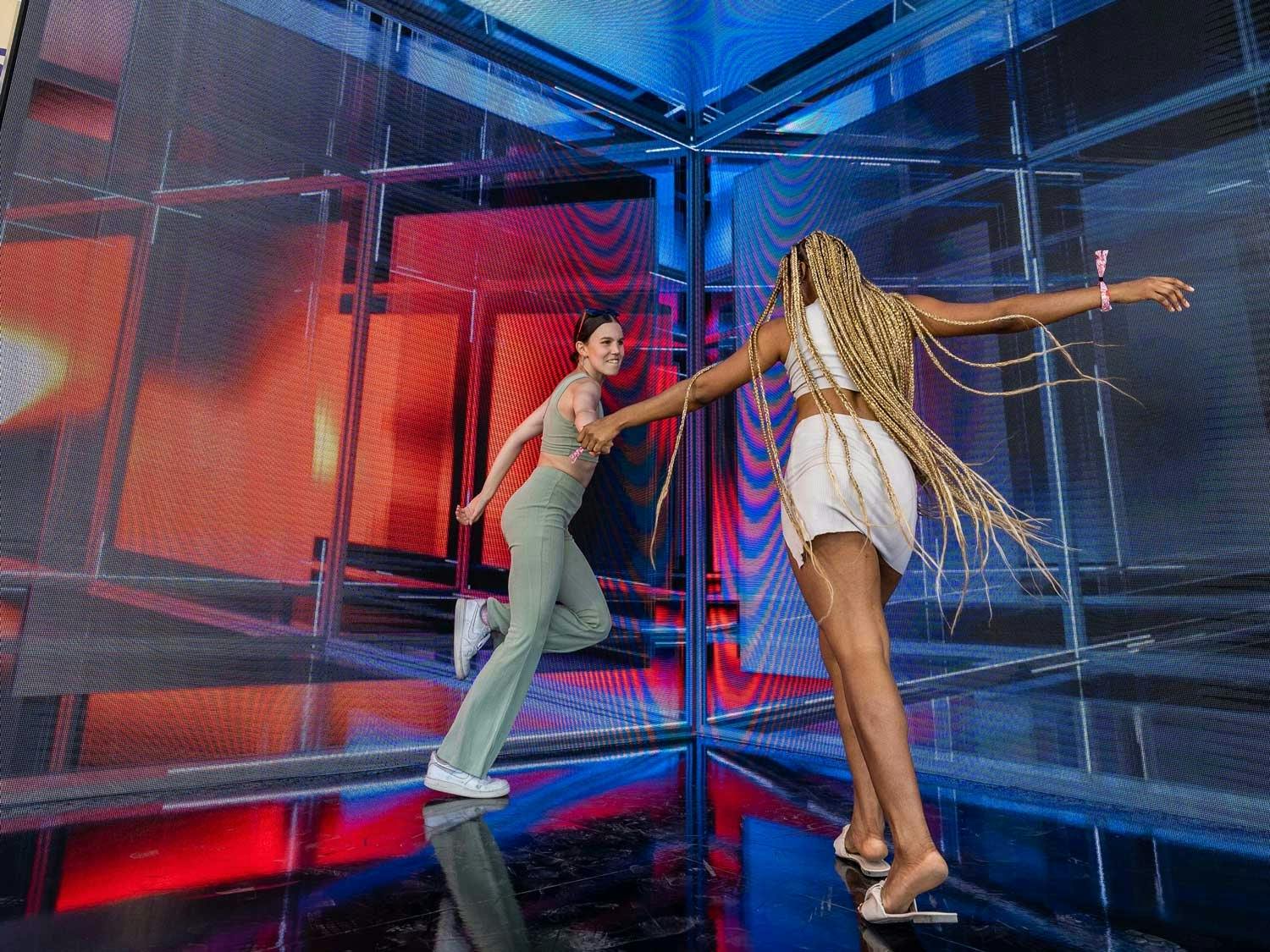 Mit dem «blue Space» bietet Swisscom allen Besucherinnen und Besuchern ein Fotoerlebnis der Extraklasse für unvergessliche Bilder.