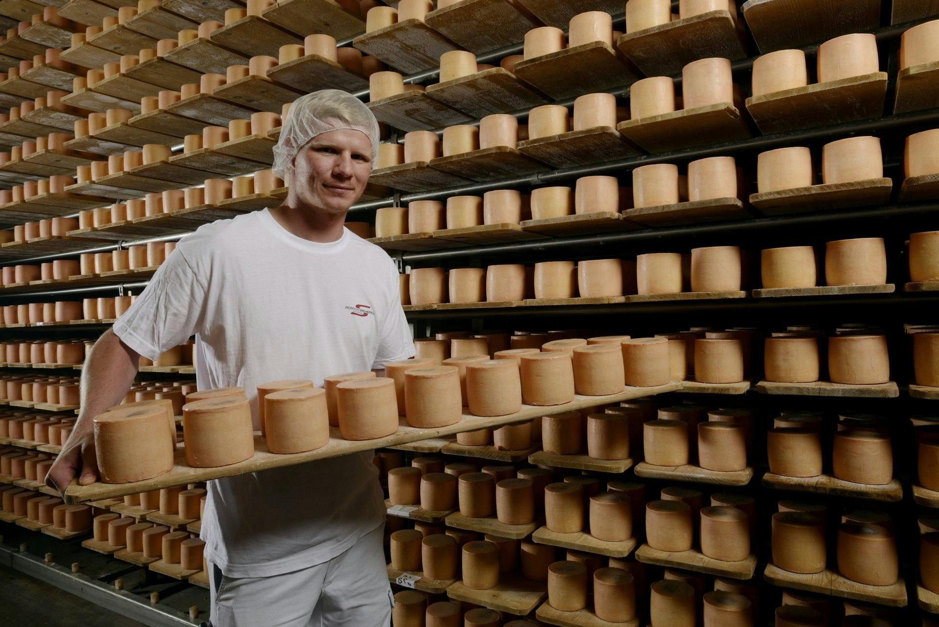 Savais-tu que la Tête de Moine était affinée au moins 75 jours sur des planches d'épicéa?