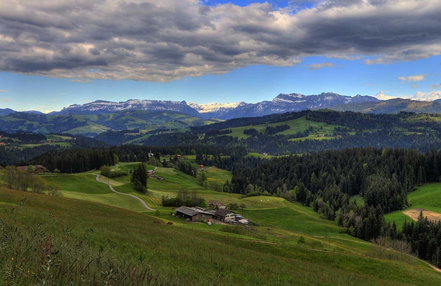 Mit dem BLS-Wanderbus zum Chuderhüsi: Der Wanderbus bringt dich zum Start der Wanderung.