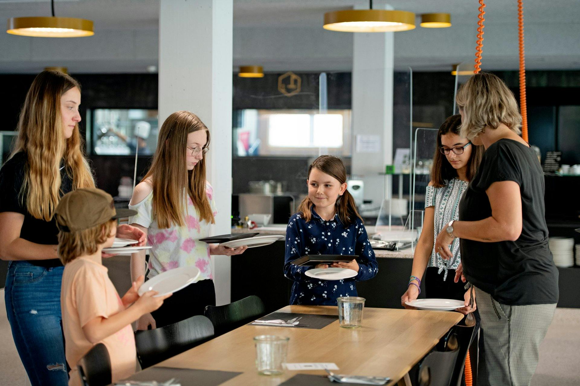 En tant que spécialiste en restauration, ta tâche est de choyer les clients!