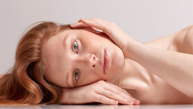 Die richtige Beauty-Routine ist der perfekte Boost für müde Haut.